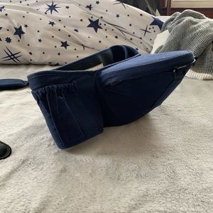Baby hip seat carrier